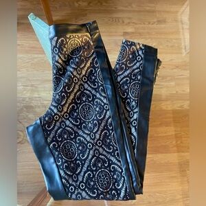 Venus tights. Like new